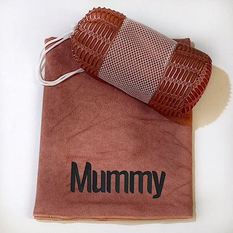 Dark clay dusty pink coloured microfibre sports gym golf towel personalised with a name with mesh carry bag